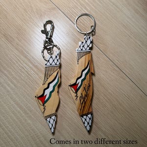 Llavero de olivo palestino pintado a mano / llavero de keffiyeh con bandera palestina / regalo perfecto para cualquier ocasión