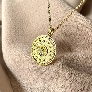 Shell Beachy Pendant Necklace - Elegant Minimalist Gold Silver Rose Gold Jewellery - Custom Engraving Pendant Necklace