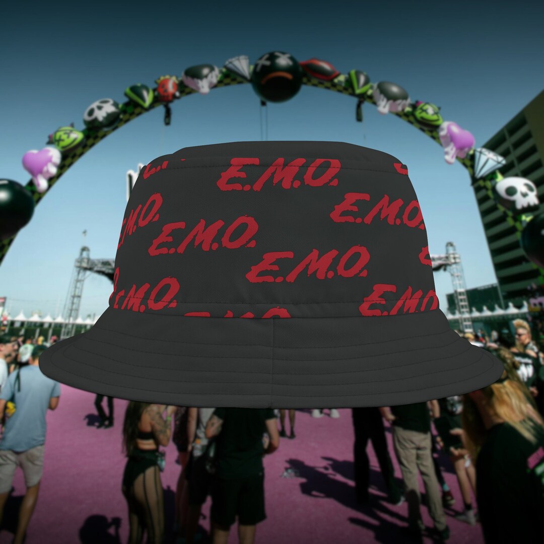 I Love Emo Boys I Heart Emo Boys Tshirt' Bucket Hat