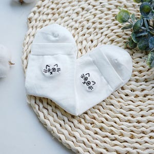 Calcetines con bordado de gato, calcetines de colección de animales, calcetines finos de algodón, calcetines para adultos, calcetines suaves hasta el tobillo, calcetines divertidos de gato, regalo para amantes de las mascotas