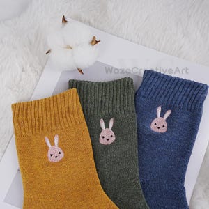 Calcetines con bordados de conejito, calcetines cálidos de invierno, calcetines de animales lindos, calcetines gruesos y cómodos, calcetines únicos para mujer, regalos para ella
