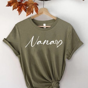 Nana Shirt, Nana Gift, Grandma Shirt, Christmas Gift for Nana, Mothers Day, Pregnancy Announcement Grandparents, Best Nana, Nana Bear Shirt