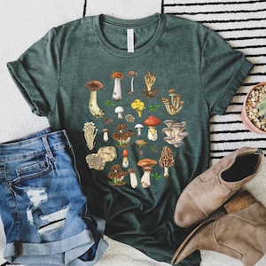 Aesthetic Mushroom Shirt, Magic Mushroom Shirt, Botanical Shirt, Mushroom Shirt, Cottagecore Shirt, Nature Lover Mushroom Tee, Fungus Shirt