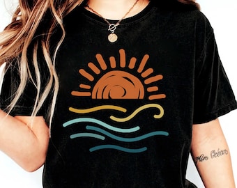 Comfort Colors® Sunset Beach Shirt, Coastal Ocean Graphic Tee, Retro Summer Vacation T Shirt, Cute Travel T-shirt