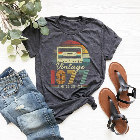 1980 40th Birthday T Shirt Gift Vintage Classic Men Women 1980 40th Birthday T Shirt Gift Vintage Classic Men Women