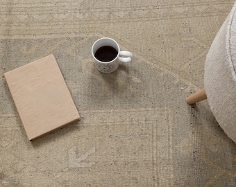 8.2 x 11.7 feet Vintage Rug, Neutral Turkish Rug, Oushak Rug, Antique Rug, Living Room Rug, Handmade Rug, Oversized Rug, Large Rug, Wool Rug