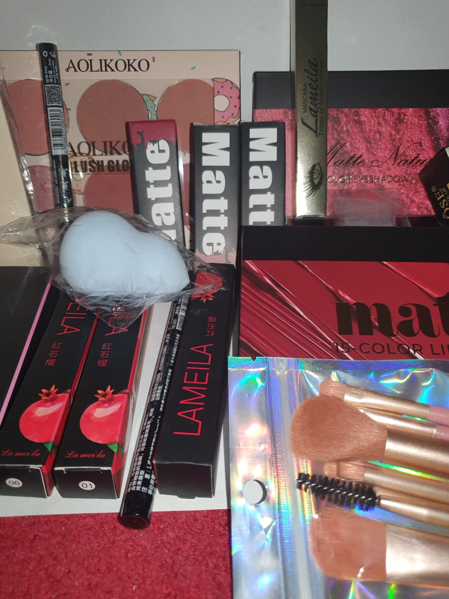 Lucky Beauty Scoop, Skin Care Mystery Box, Beauty Bundle Scoop, Lip