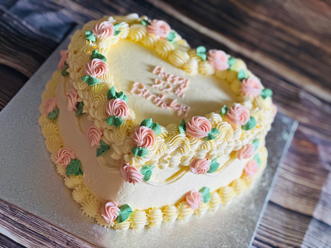 Www Alhudapk Crofton Silicone Baking Sheet Heart Shaped Female