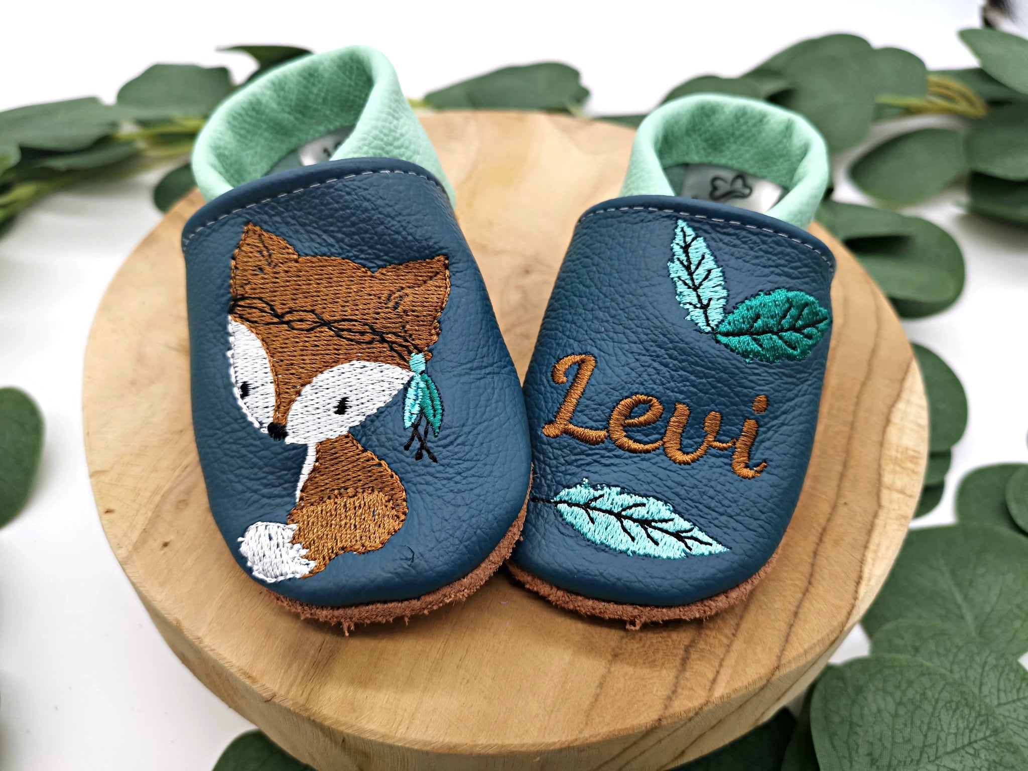 Krabbelschuhe für Ihr Baby Bio Krabbelschuhe mit Namen für Baby und Kinder (Öko Lederpuschen