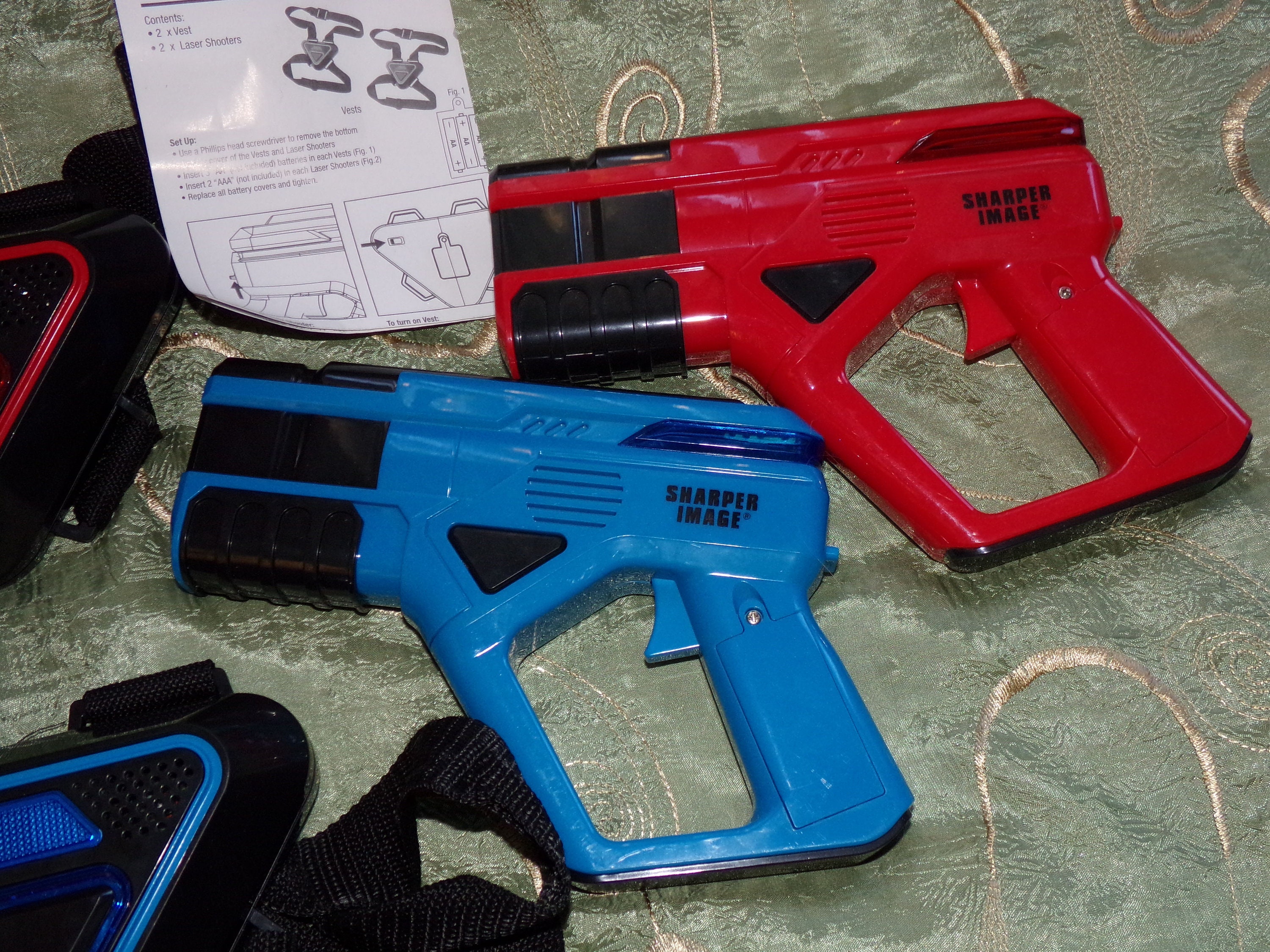 Set de 2 Pistolets Lasertag avec Gilets Electroniques