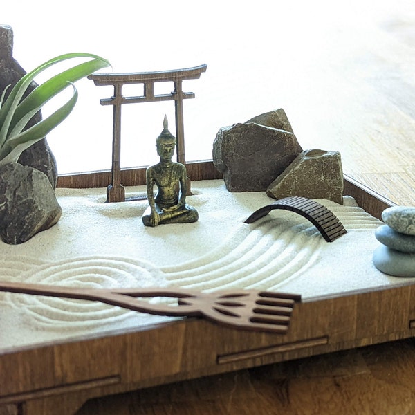 Zen garden DIY kit with torii, bridge and rake made of wood - sustainable and environmentally friendly