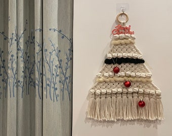 Macrame Xmas Tree Tapestry,Christmas Wall Art,Winter Wall Decor,Holiday Home Decor,Boho Wall Hanging,Christmas Gift,Farmhouse Decor