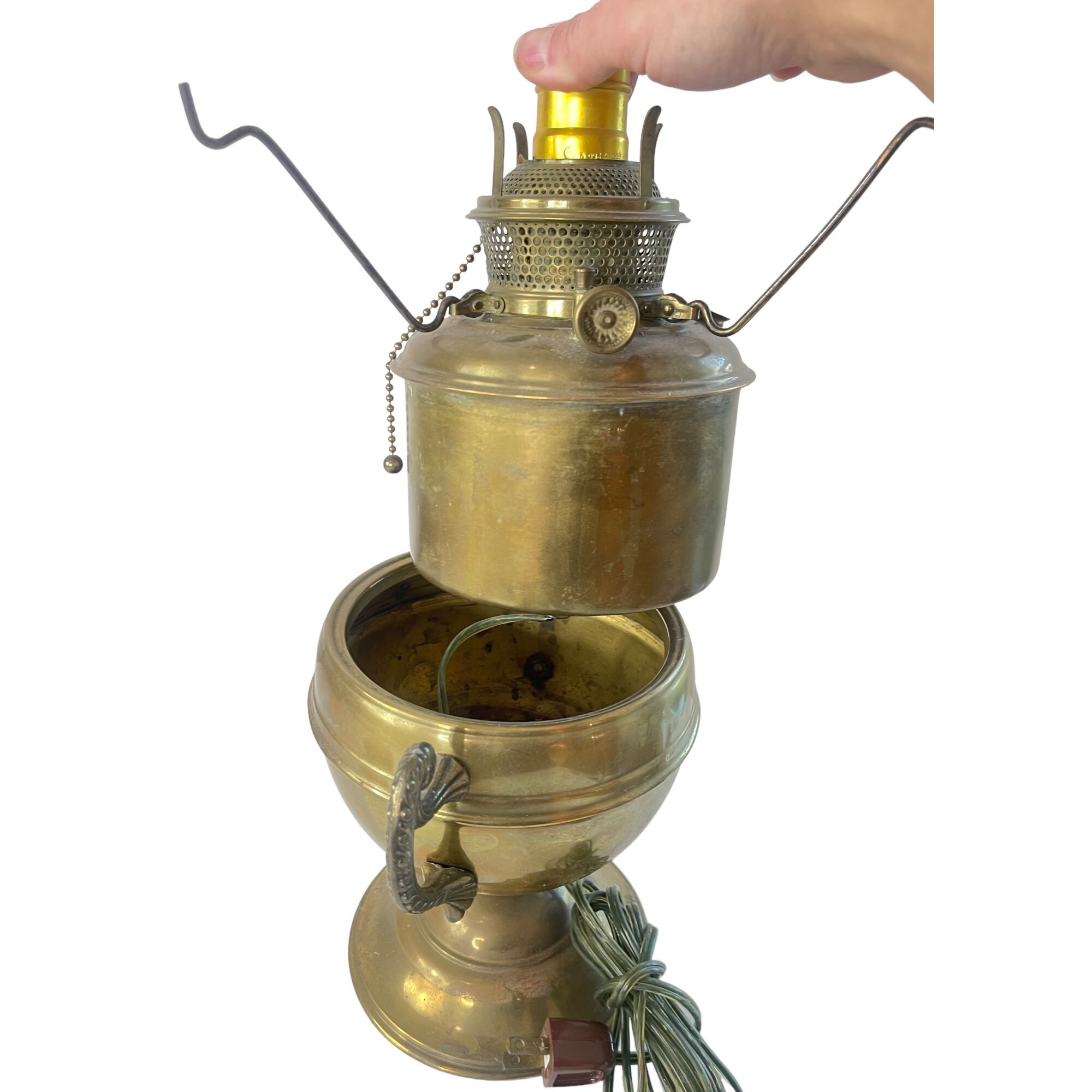 【♡】 Antique Bradley and Hubbard Brass Oil Lamp Converted to