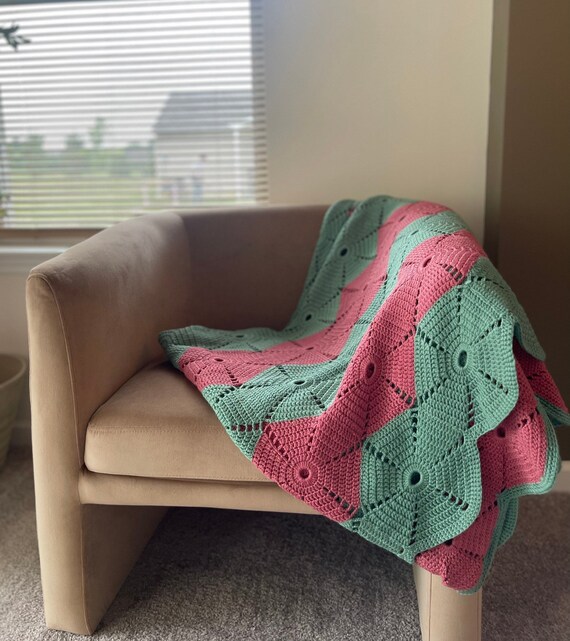 Vintage Afghan Throw Diamond Shape Afghan 65 X 63 Retro Etsy