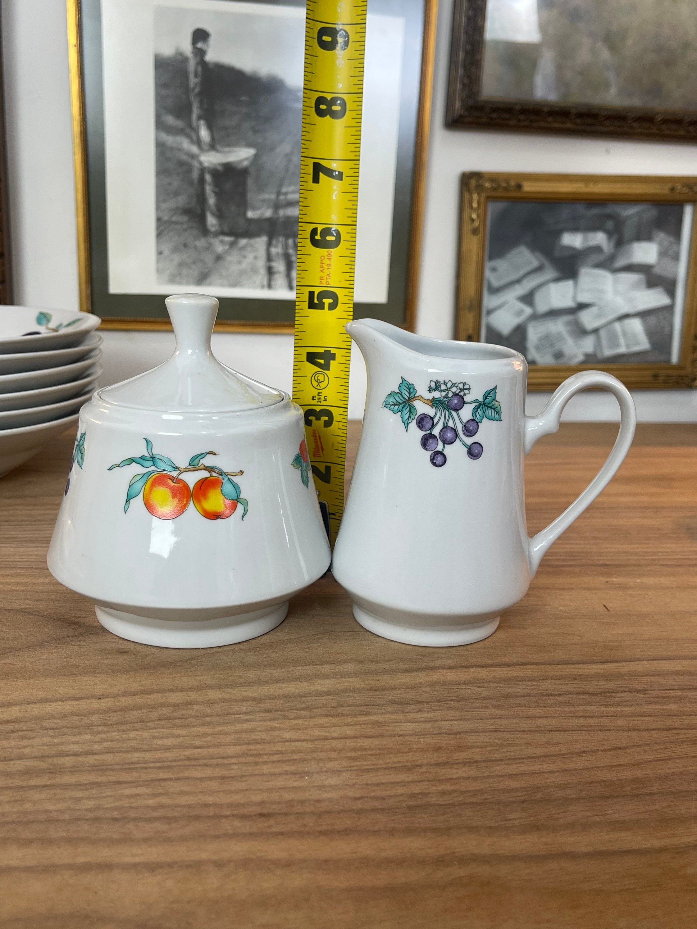 Dulcie by Tabletops Unlimited Dish Set, Large Fruit on Rim, TAU19 Fruit