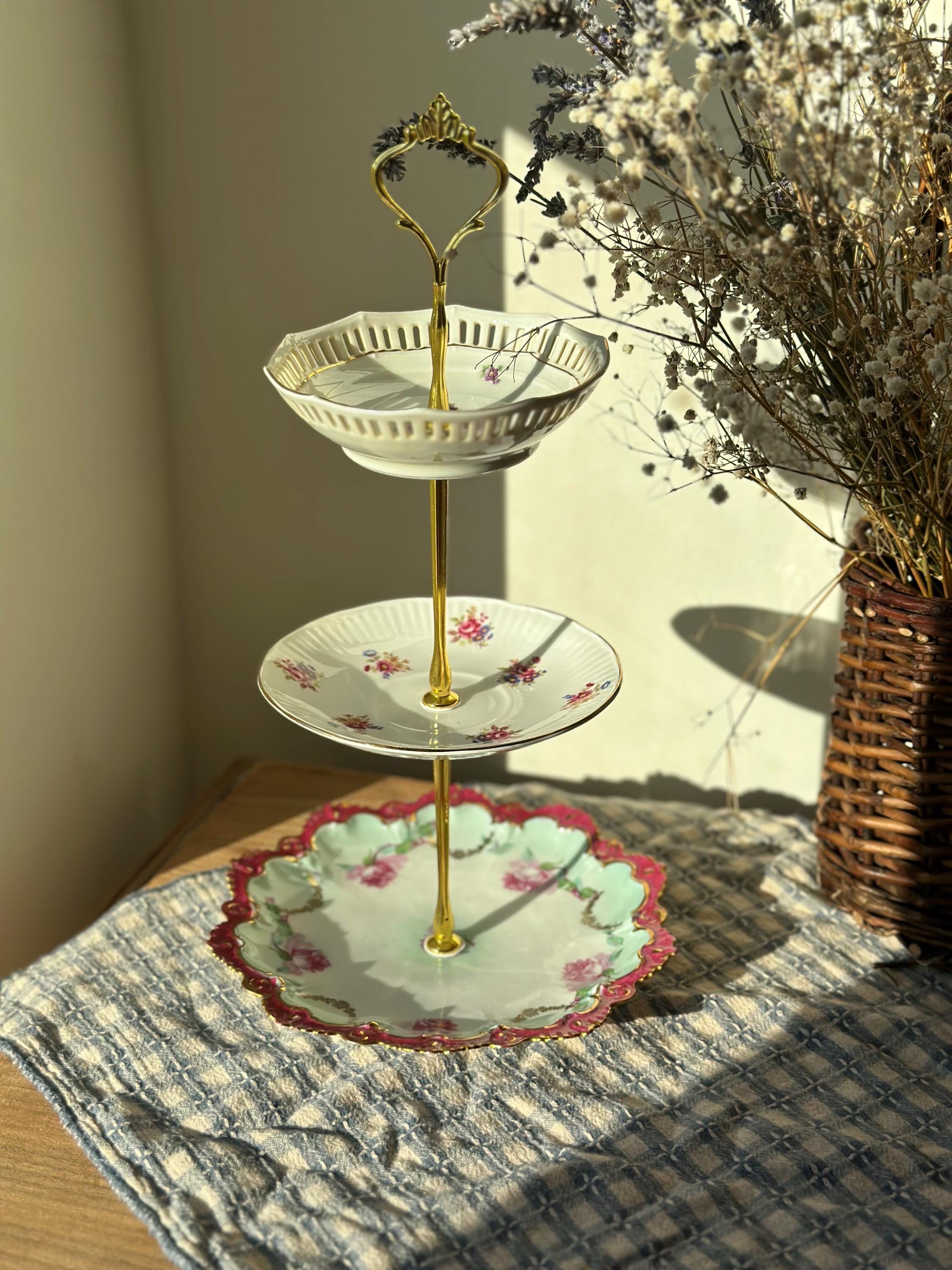 Antique Victorian Stands - Etsy