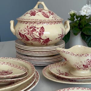 Service assiette terre de fer rouge Manufacture de Gien modèle Chèvrefeuille • Vaisselle faïence vintage 1900 - plat saladier terre de fer