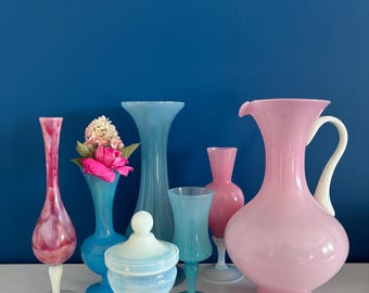 vintage blue and pink opaline vase / small vintage Couleur Pop vase / opaline vase set / chic decoration