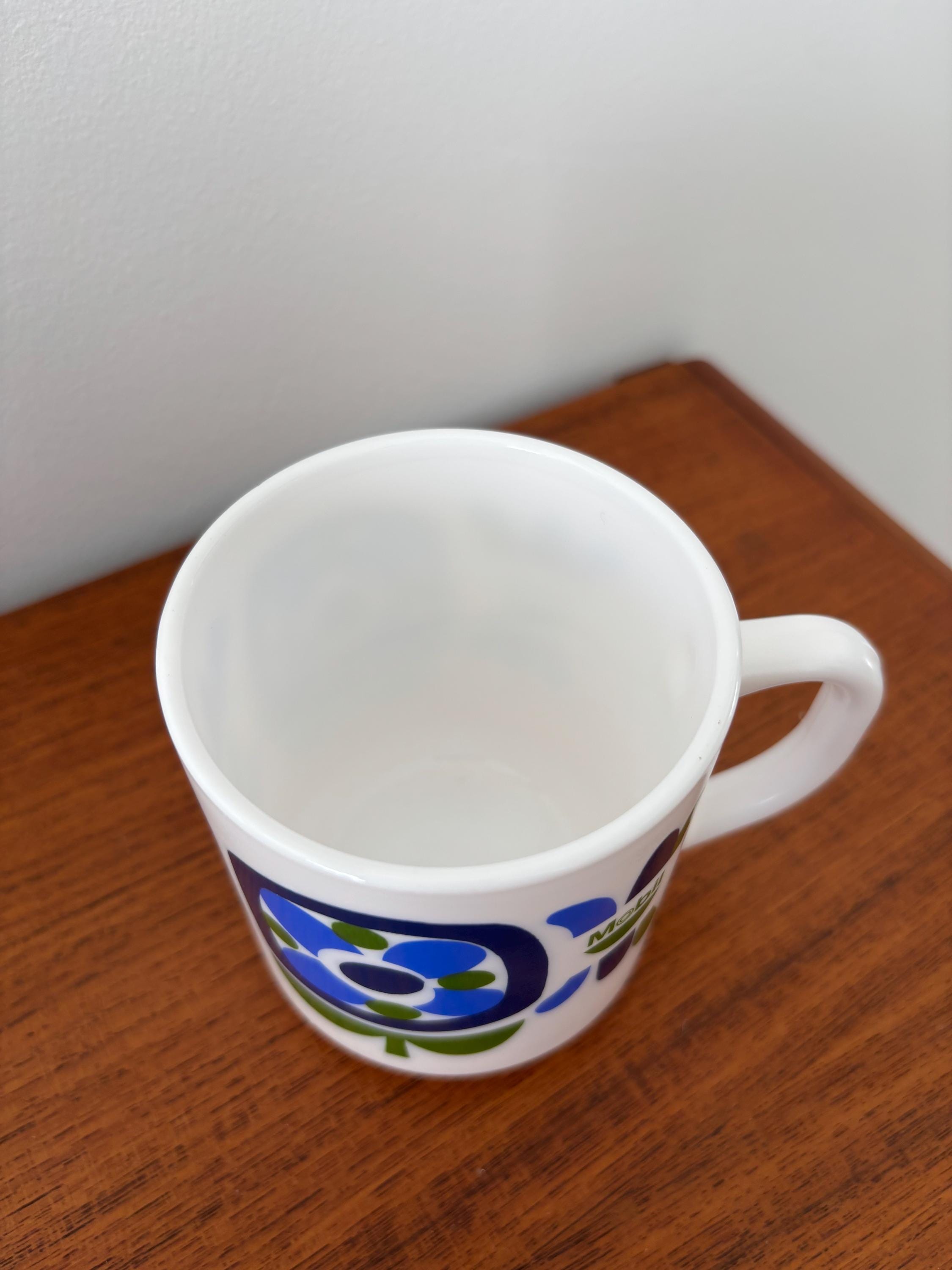 3 GRANDES ASSIETTES Plates Et Une Tasse En Arcopal Décor De Fleurs Orange 1 EUR 25,00 - FR