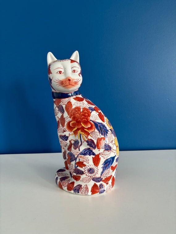 Vintage Chinese Porcelain Imari Cat Statue - Beautiful Vintage