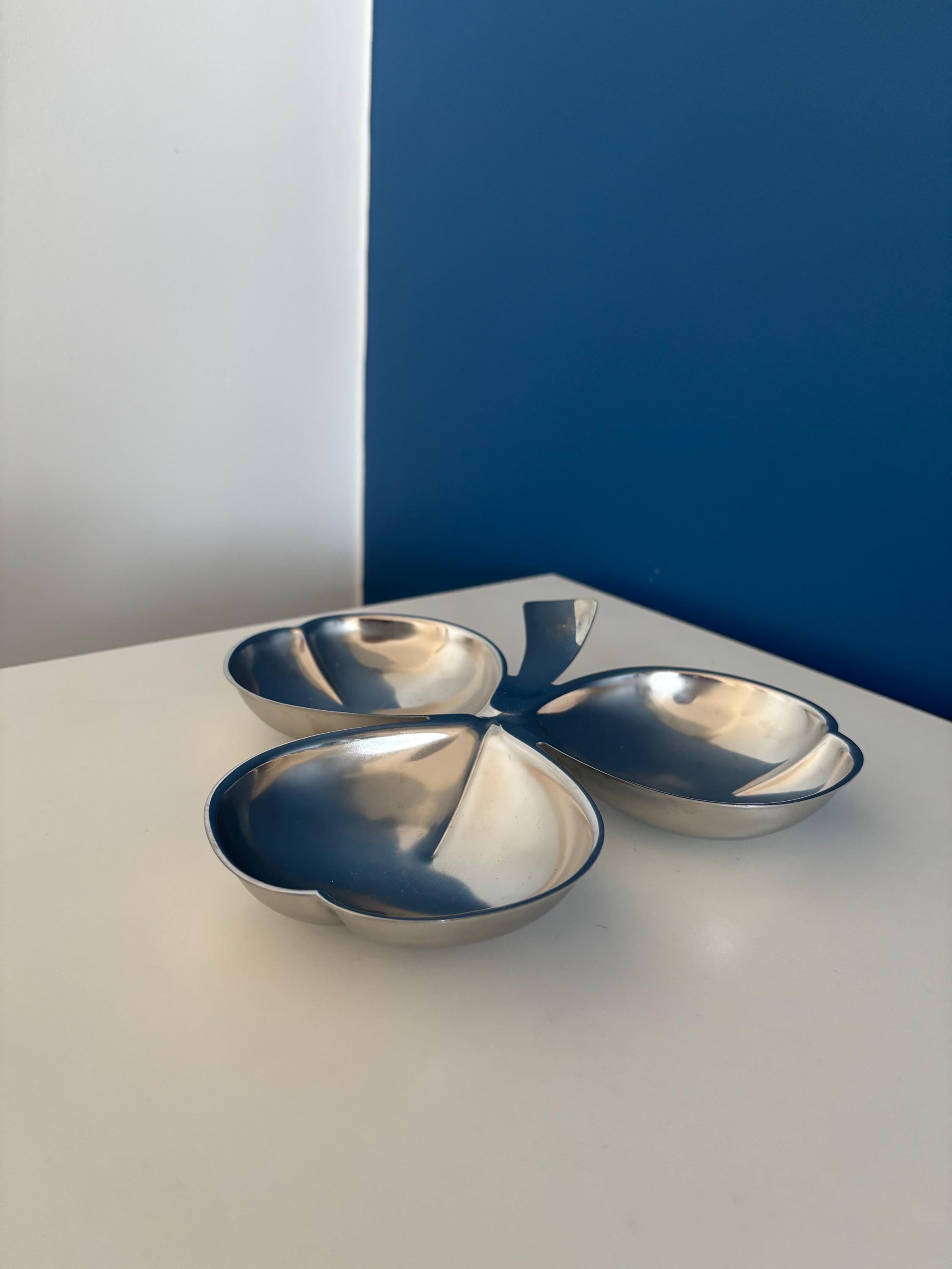 Plat Apéritif Inox Jean Couzon Vintage – Forme Trèfle, Décor Feuille