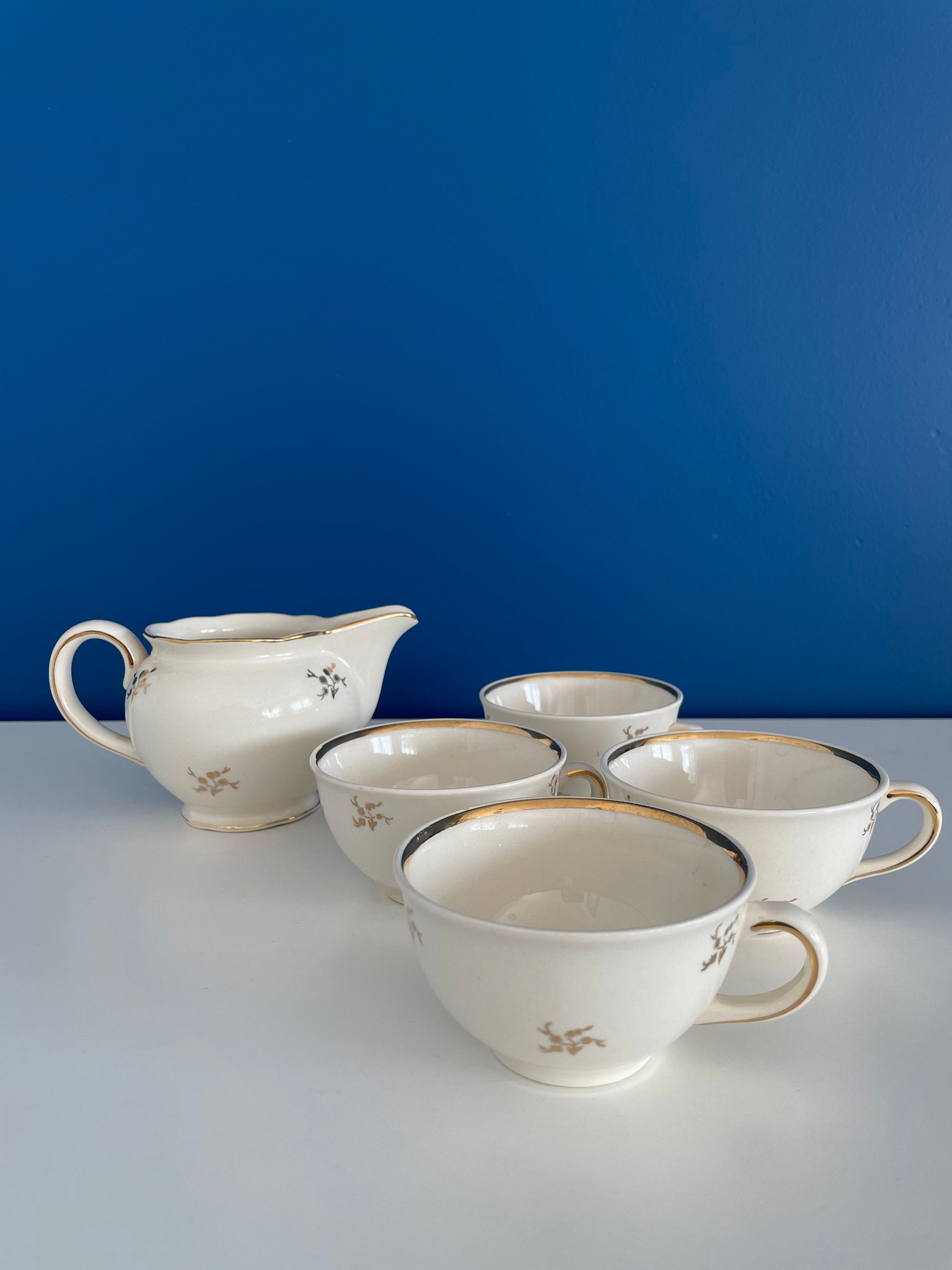 Tasses à thé de Villeroy & Boch - L'atelier Belle Lurette, Rénovation de  meubles vintage