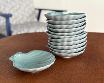 Set of 6 shell-shaped bowls - scallop shell - vintage aperitif bowl or empty pocket - blue ceramic shell