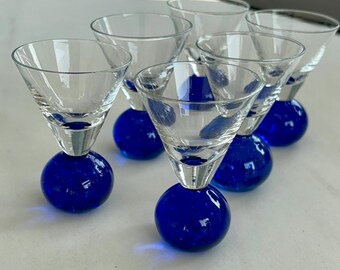 Set of 6 vintage mid-century blown glass liqueur glasses or glass containers – cobalt blue ball base