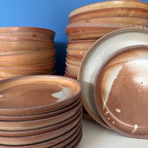 Service vaisselle vintage en grès années 70 – Lot d’assiettes plates creuses dessert – Vaisselle naturel céramique vintage