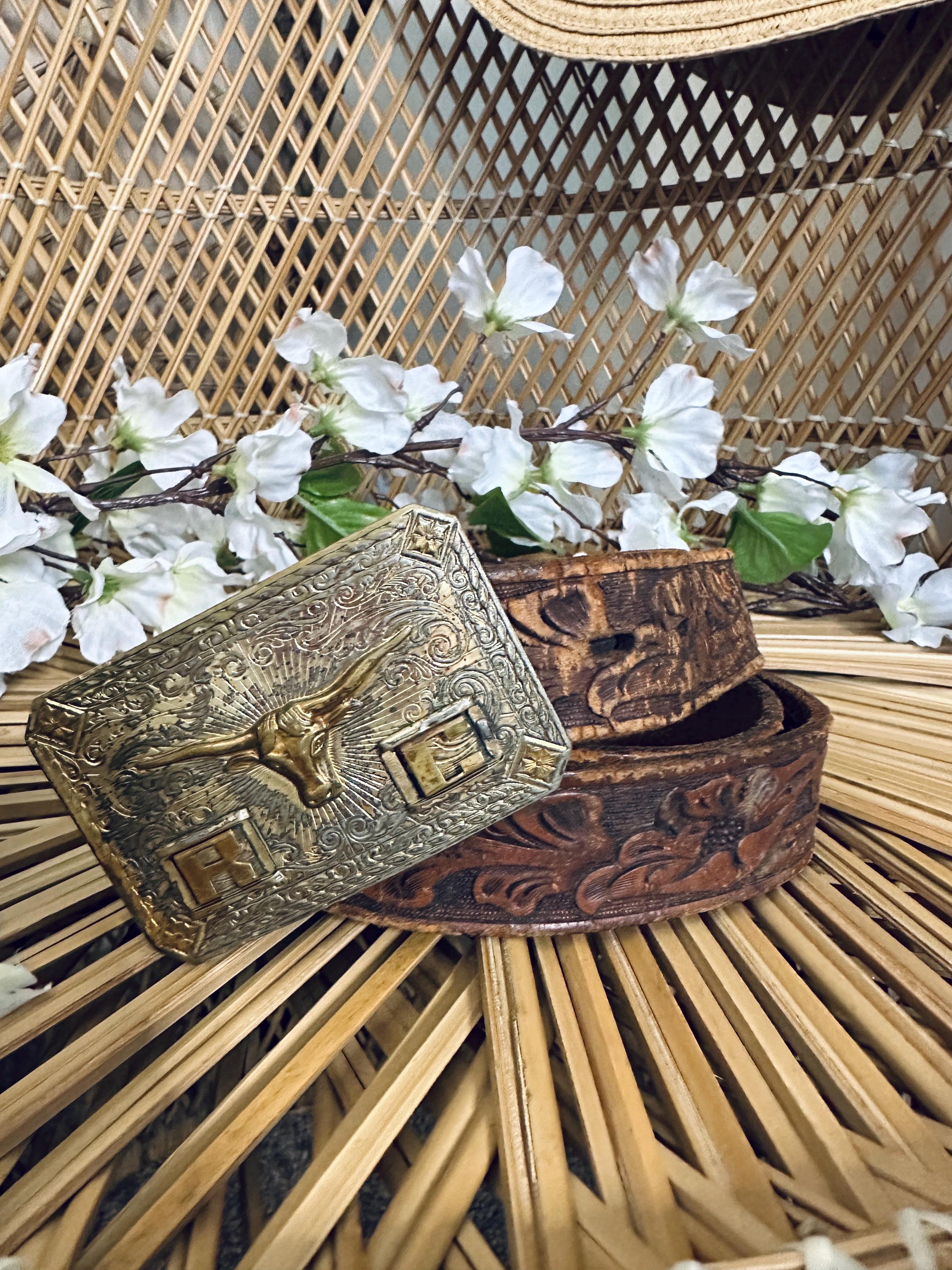 70s Leather Tooled Belt - Etsy display picture 1