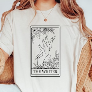 Camiseta do escritor, camisa do autor, cartão de tarô do escritor, presente para o autor, camisa do cartão de tarô, camiseta do autor, camisa de escrita, camisa do escritor