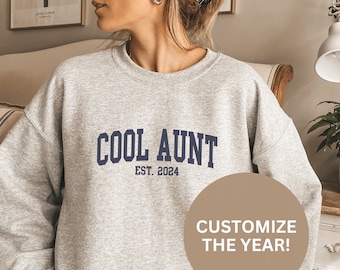 Custom Gift For Auntie, Gift for Auntie, New Aunt Gift, New Auntie Gift, Cool Aunt Crewneck, Cute Aunt Gifts, Pregnancy Announcement Aunt