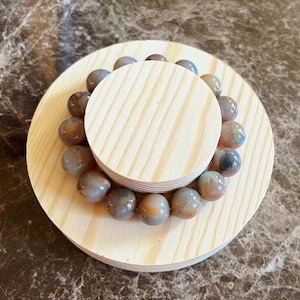 Alashan Agate Bracelet with jello colour, 100% natural, high quality, stretch bracelet, healing gemstone