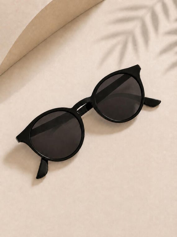 Black Keyhole Bridge Sunglasses, Retro Round Sunglasses, Unisex Vintage Style Shades, Dark Lens Eyewear, Classic Minimalist Sunglasses KA3