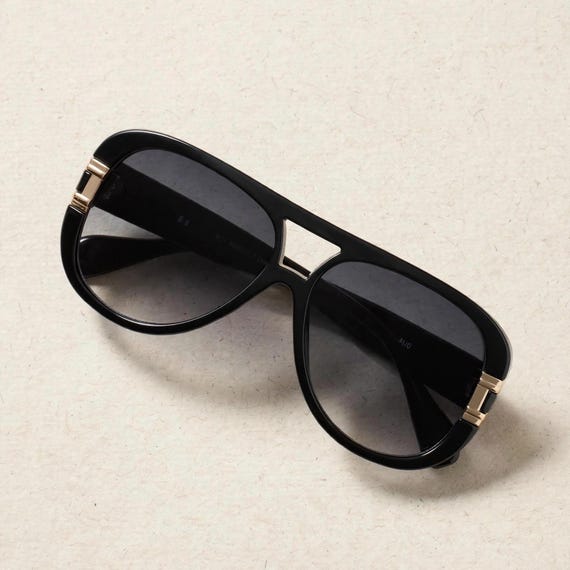 Retro 70s Aviator Sunglasses – Oversized Black Frame, Gold Detail, Disco Glam Style A6B