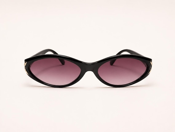 Futuristic Slim Retro Shades - Vintage Oval Sunglasses for Women, Metallic Silver Black Retro 90s Y2K Shades, Gold Detail Fashion Eyewear