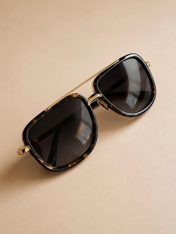 Oversized Square Tortoiseshell Aviator Sunglasses for Men or Women | Luxury Gold Frame Gradient Lens | UV400 Fashion Designer Shades - AVG1