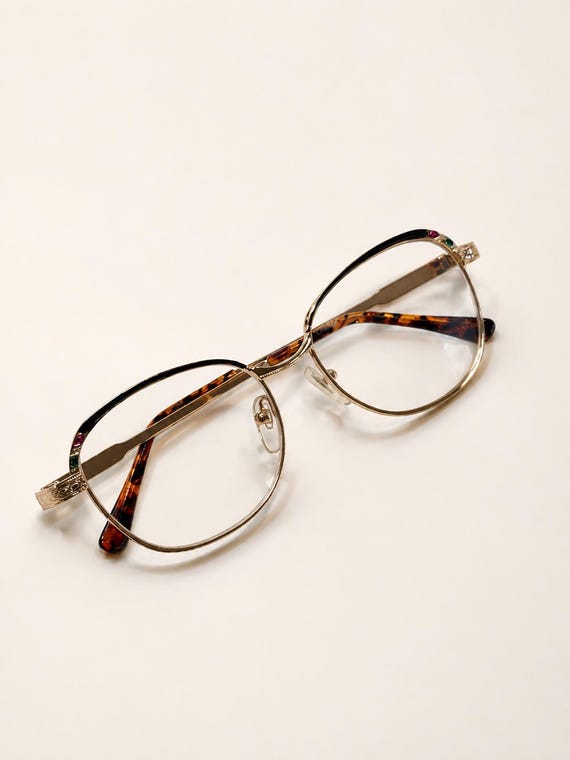 Vintage Metal Frame Reading Glasses: Classic Square Optical Eyewear