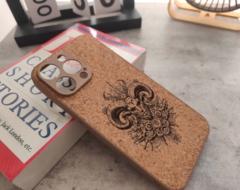 Bélier Zodiac Laser Gravé Cork Phone Case - Compatible avec iPhone 14, 15, Pro et Pro Max - Conception astrologique unique