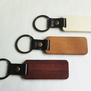 5/10 Stück Set Blank Rechteck Holz Schlüsselbund mit Leder Verbindungsring, 3 Farben zur Auswahl, ideal für DIY, schönes Geschenk für die Familie Bild 1