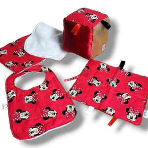 Minnie Maus Baby Set, sensorischer Würfel, sensorische Decke, Lätzchen, Spucktuch, Säuglingsset, sensorisches Spielzeug, Entwicklungsspielzeug, Babyblock, Säuglingsspielzeug