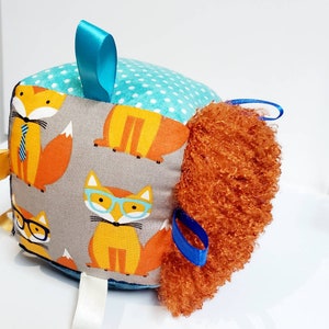 Cube sensoriel, thème renard, bloc sensoriel, jouet de développement, bloc bébé, jouet pour bébé, cadeau bébé