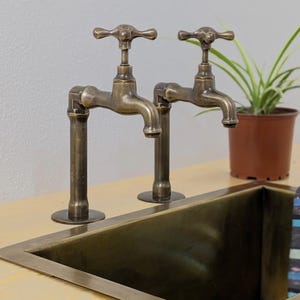 Brass Pillar Taps – Rustic Sink Pair – Old Bronze  Finish