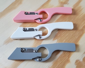 Custom 3d printed box cutter / Utility knife