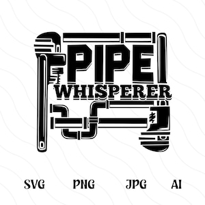 Puede incluir: Diseño gráfico en blanco y negro de una llave inglesa y tuberías con el texto "PIPE WHISPERER".