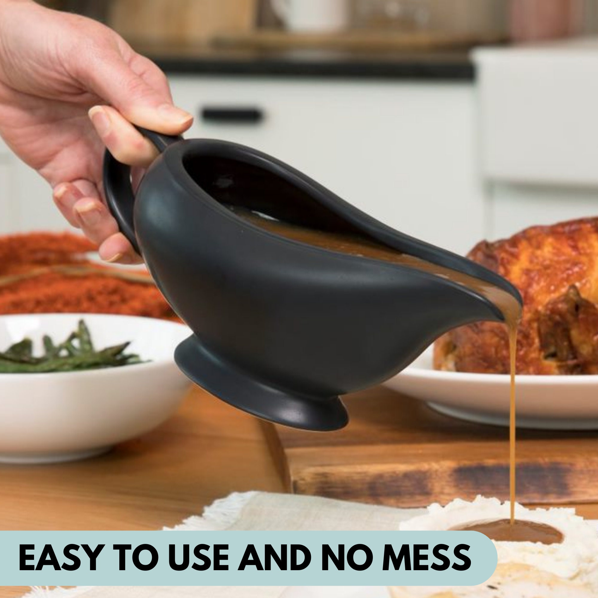 Gravy Boat With Handle Modern Gravy Holder Winter Kitchenware Ceramic