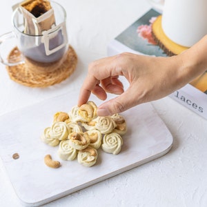 Freeze Dried Durian with Cashew Nut (30g.)