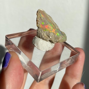 High Quality Ethiopian Welo Opal | Strong Play of Color & Fire | Natural Raw Rainbow Flash Display Specimen | Rough Flashy Gemstone on Stand