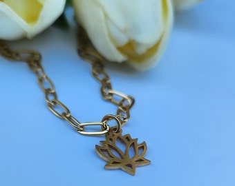 Lotus Necklace, Dainty Gold Necklace, Gold lotus necklace, Yoga Jewelry, Lotus Flower Necklace, Moms Birthday Gift, Bridesmaid Gift