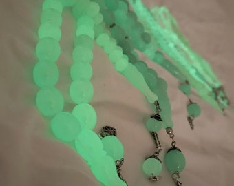 Rosario fosforescente verde hecho a mano 17 cuentas de oración Piedra de energía luminosa